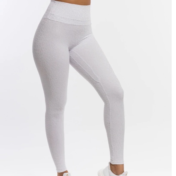 ECHT Flock Legging and Sport Bra Set - Picture 8 of 11